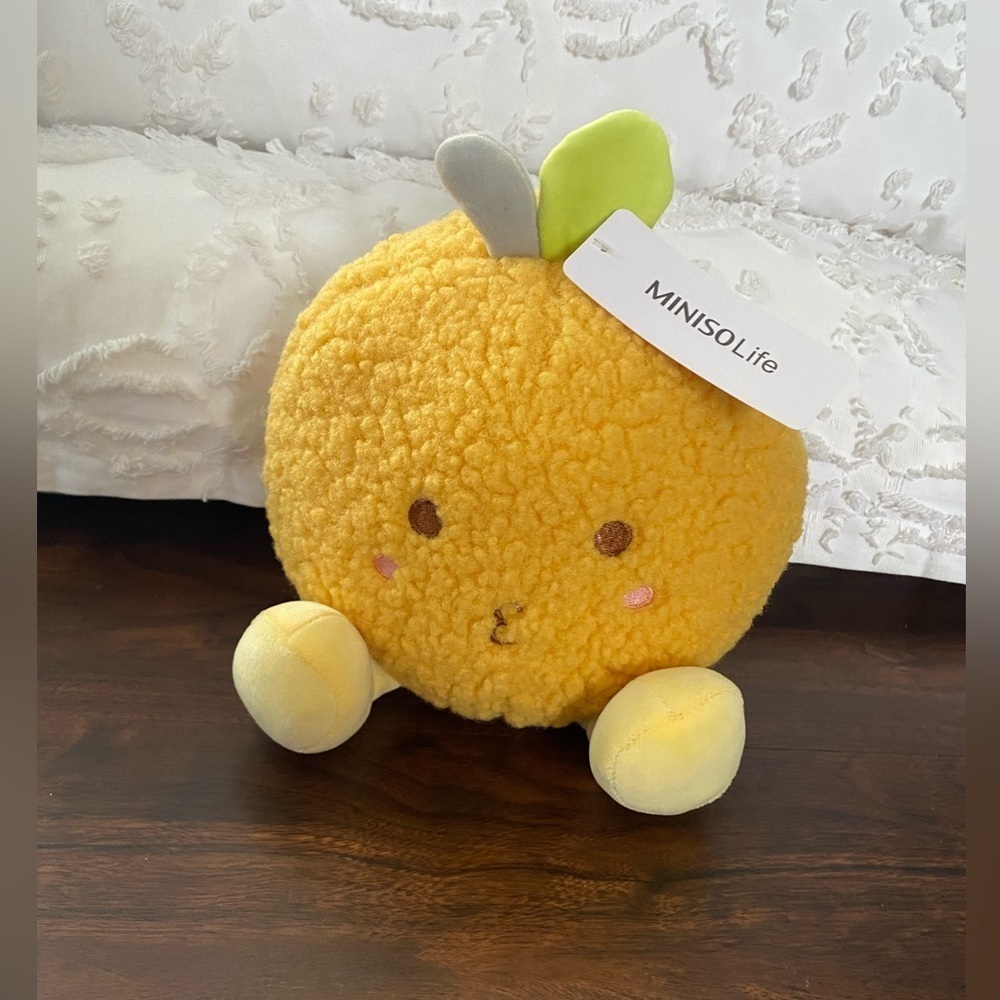 NWT Miniso Life Orange Plush Vegetable Genie Series 8”

Brand new! So cute!!!